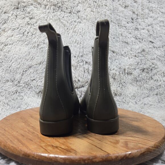 A New Day Boots Womens 9 Green Rubber Low Heel Pull On Chelsea Ankle Rain Boots - Picture 4 of 8